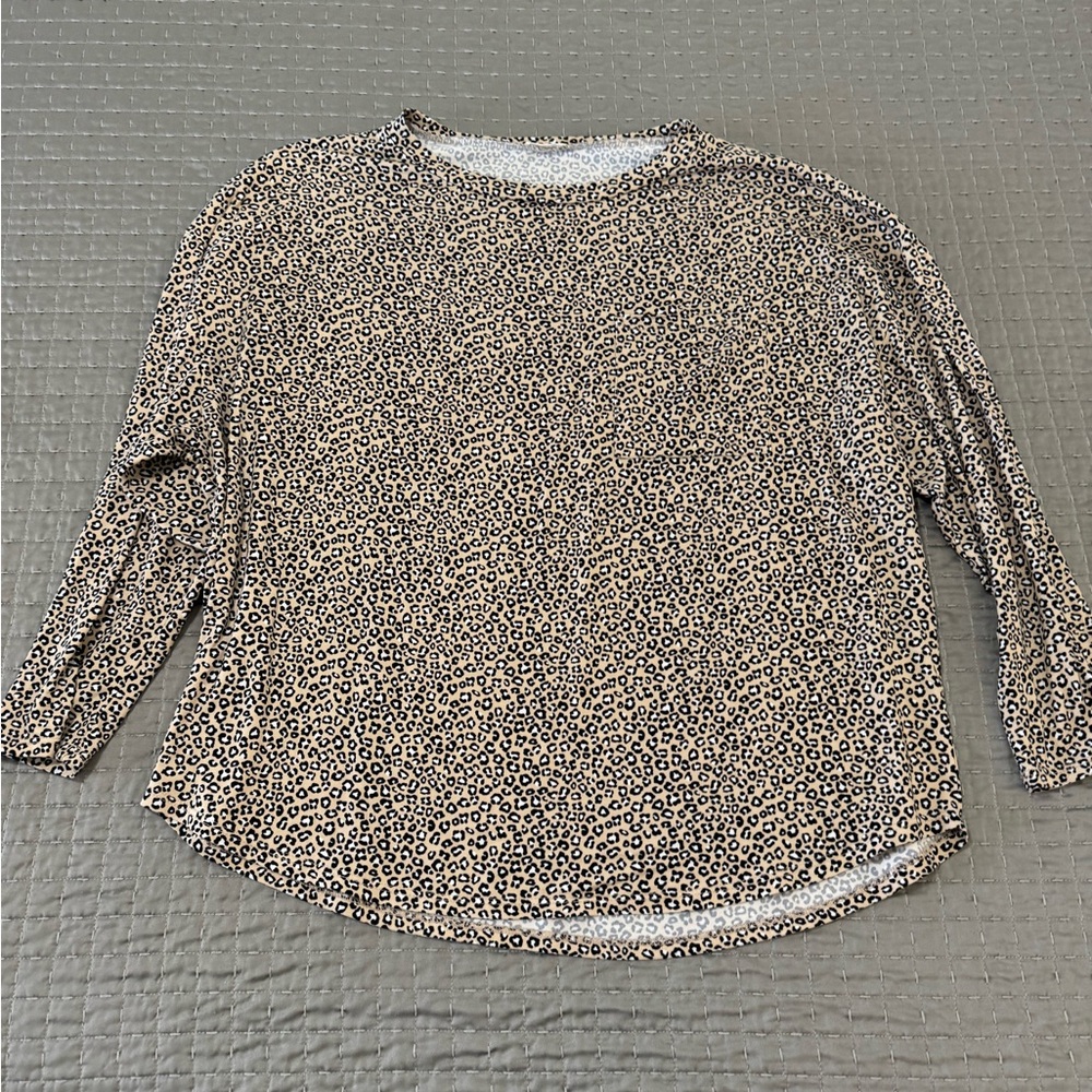 JODIFL Beige and Black Leopard Print Long Sleeve Top